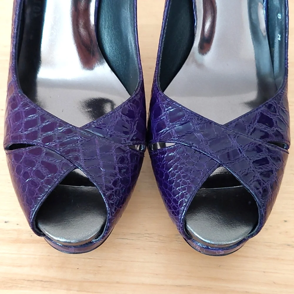Stuart Weitzman Purple Patent Leather High Heeled Sandals - Picture 10 of 14